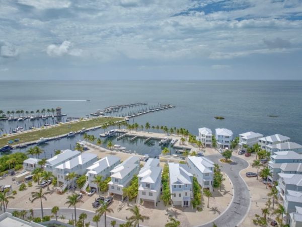 Luxury Oceanfront Vacation Rental in Marathon FL - 5-Bedroom Stunning Views